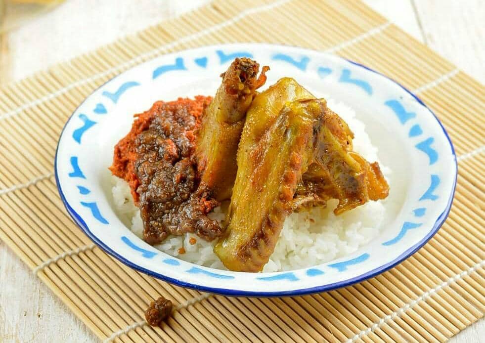 Baleno's Secret: Kenikmatan Ayam Goreng yang Menggoda di Jantung Cilacap
